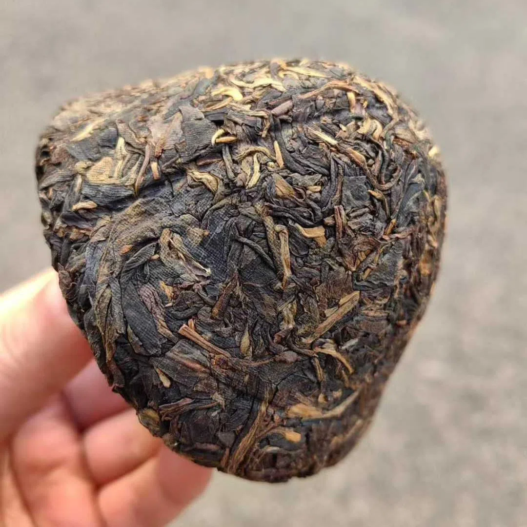 2000 Yongchangxiang Millennio Lao Banzhang Pu-Erh Crudo Tuo (Nido), 250g x4