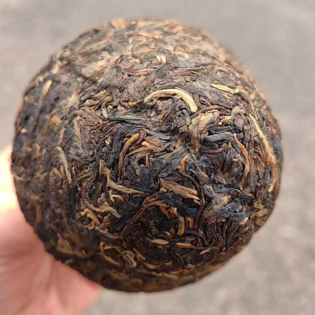 2000 Yongchangxiang Millennio Lao Banzhang Pu-Erh Crudo Tuo (Nido), 250g x4